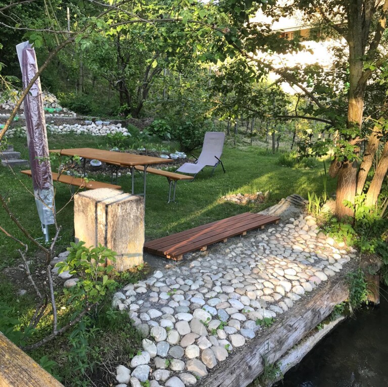 98887966 847702535721495 7389268903785922560 o 768x766